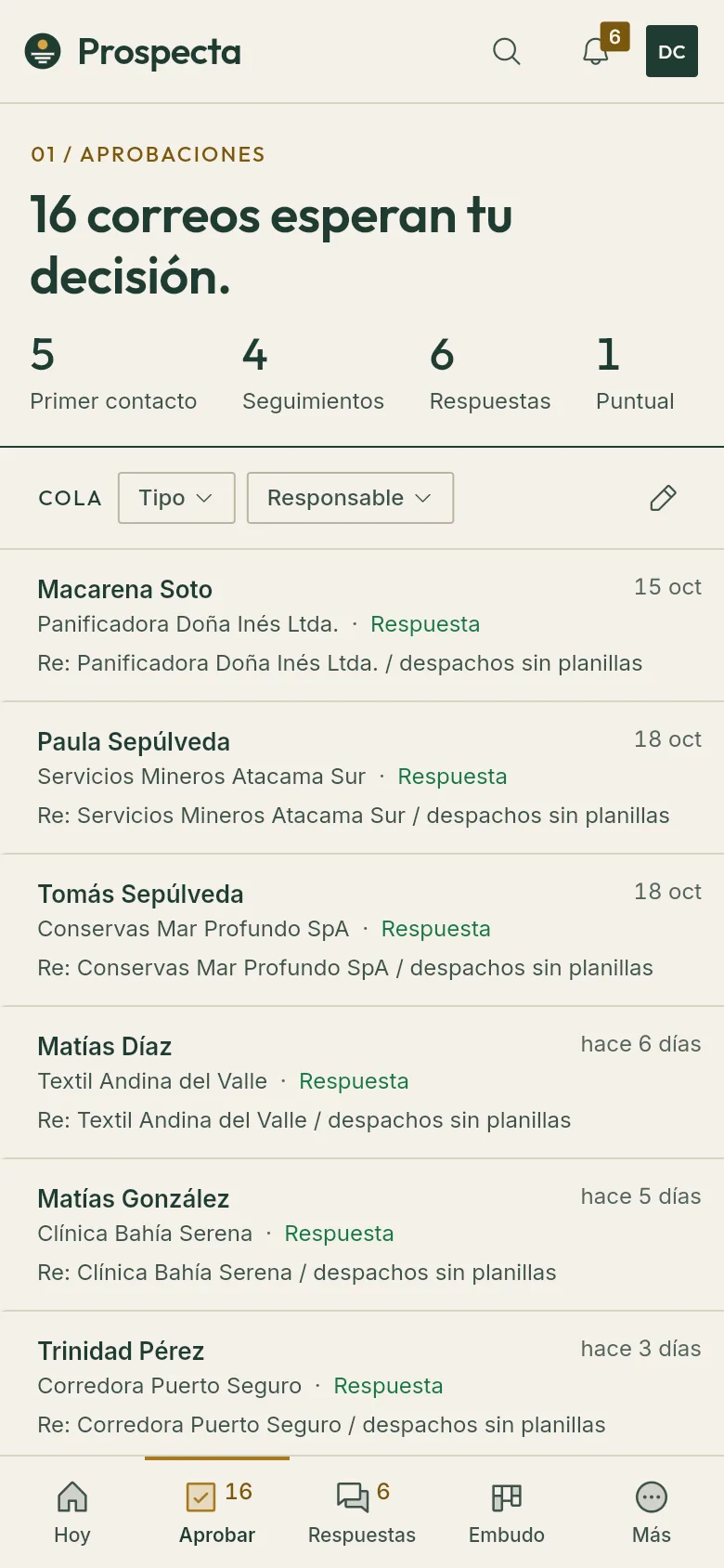 Prospecta en un teléfono: la cola de aprobaciones con dieciséis correos por decidir